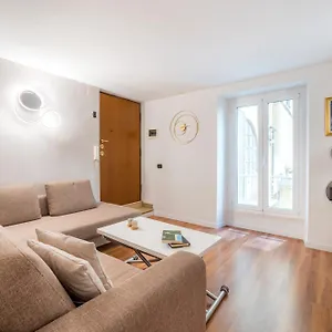 Villafranca Loft, Modern Nearby The Station Appartamento Roma